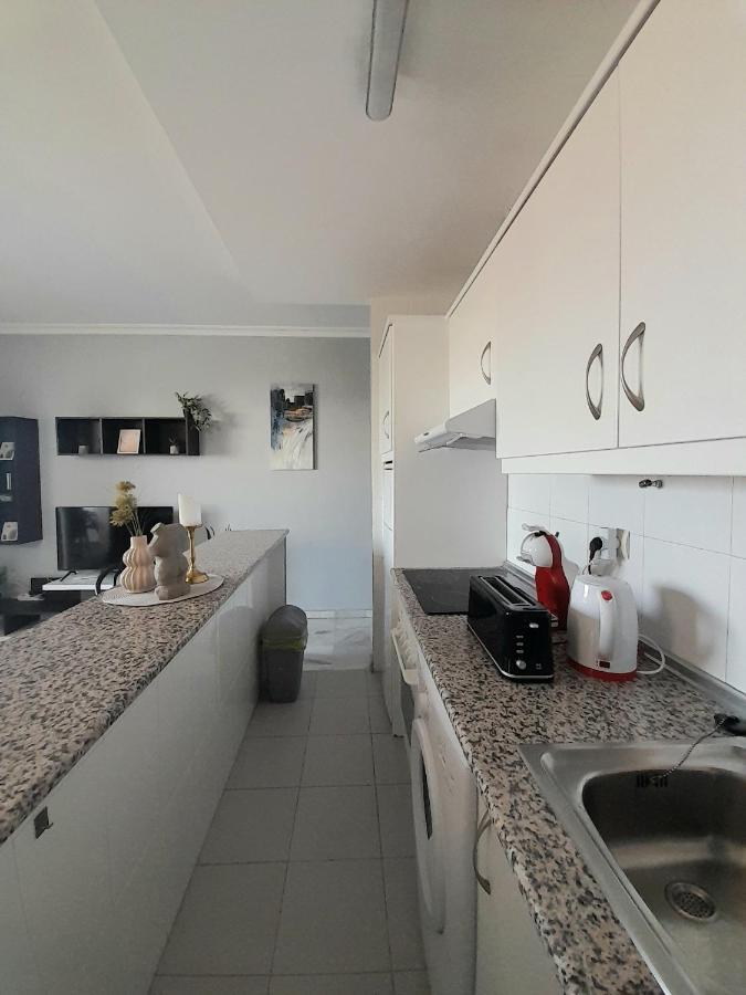 Nice Apartment Near The Beach Fuengirola Esterno foto