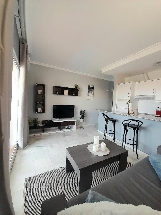 Nice Apartment Near The Beach Fuengirola Esterno foto