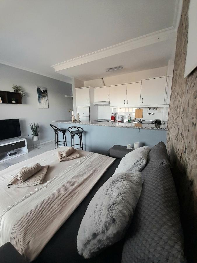 Nice Apartment Near The Beach Fuengirola Esterno foto